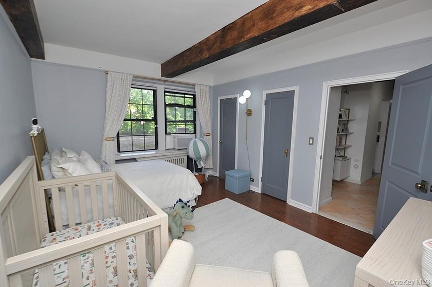 Step into this beautifully renovated 2-bedroom, 2-bath residence - photo 31
