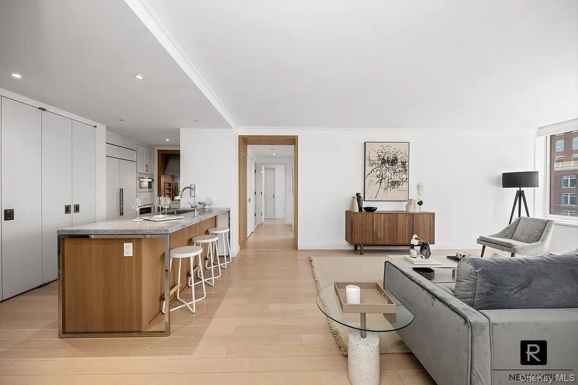Welcome home to residence 15A at River and Warren. This sun - photo 5