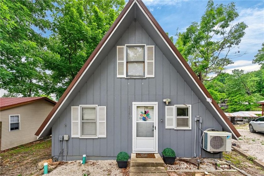 Charming A-frame lakefront retreat in Ivy Bend at the 58-mile - photo 2