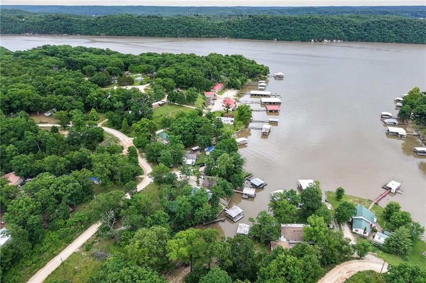 Charming A-frame lakefront retreat in Ivy Bend at the 58-mile - photo 7