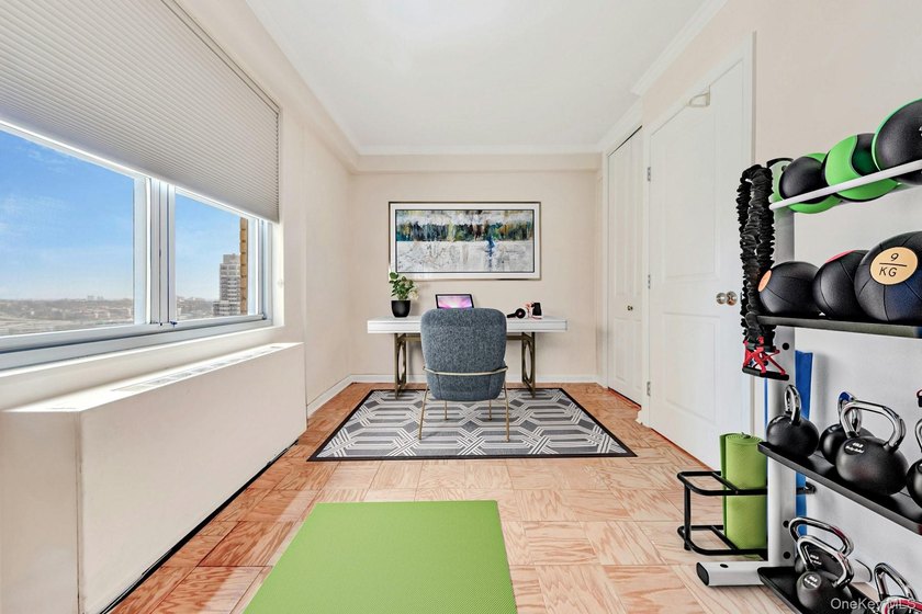 Stunning south views await you in this Kennedy House high-floor - photo 5
