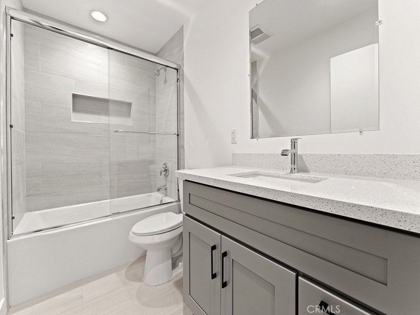 Welcome to 308 Laurel Apartments, a 4-UNIT multifamily - photo 32