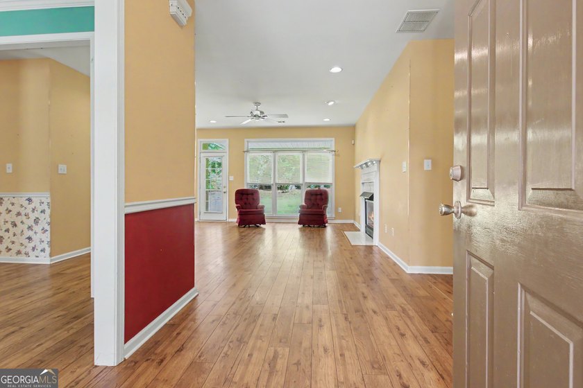 Welcome home to this spacious ranch situated on a private 1+ - photo 11