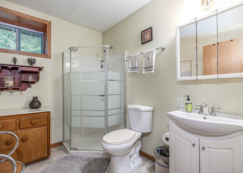 Welcome to the pristine shores of Birch Lake! Home and guest - photo 17