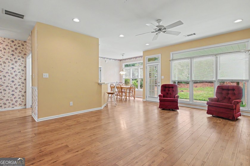 Welcome home to this spacious ranch situated on a private 1+ - photo 21