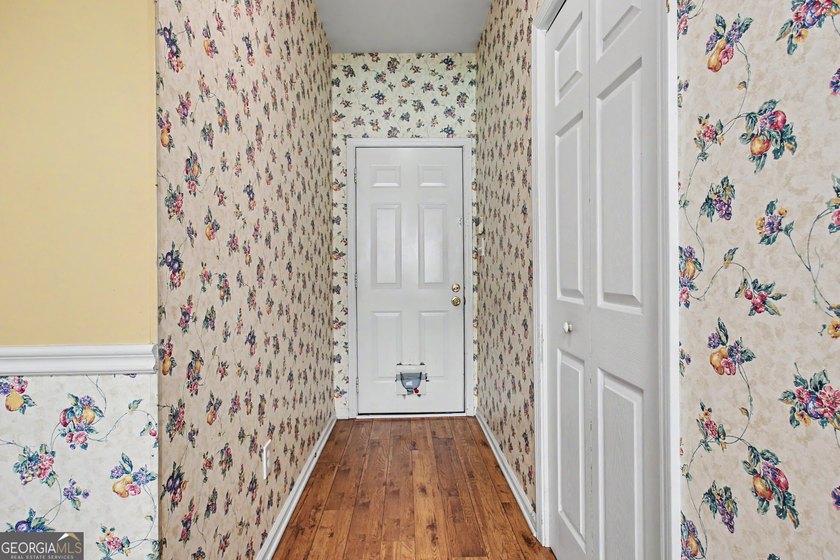 Welcome home to this spacious ranch situated on a private 1+ - photo 34
