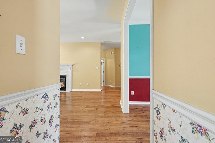 Welcome home to this spacious ranch situated on a private 1+ - photo 36