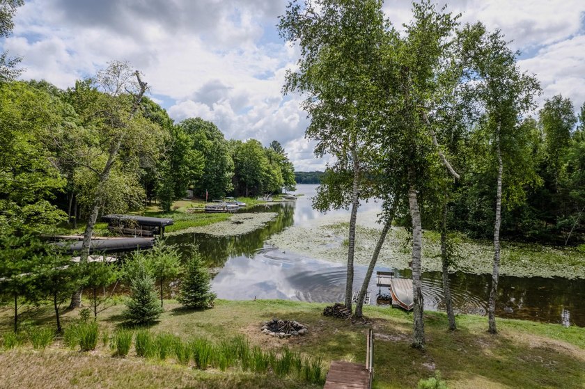 Welcome to the pristine shores of Birch Lake! Home and guest - photo 36