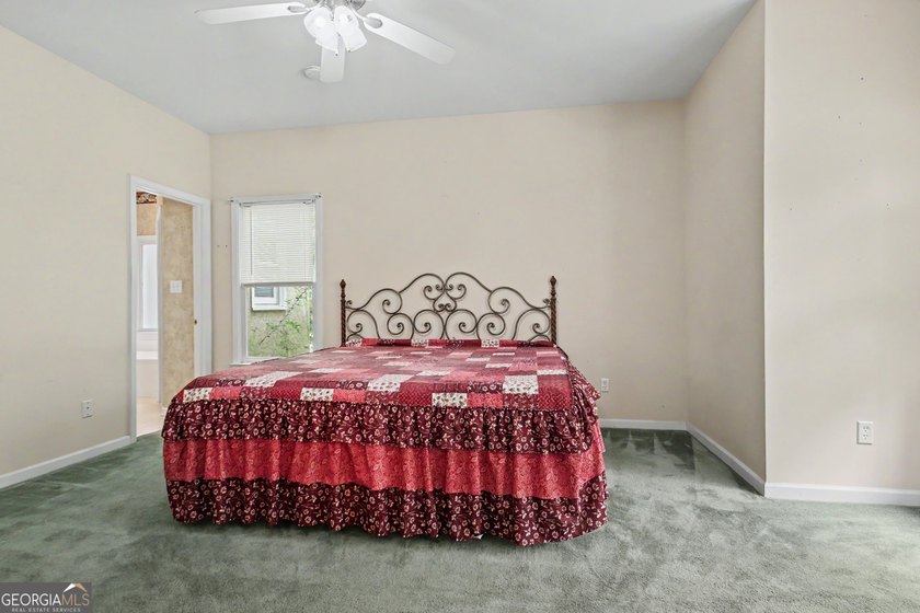 Welcome home to this spacious ranch situated on a private 1+ - photo 37