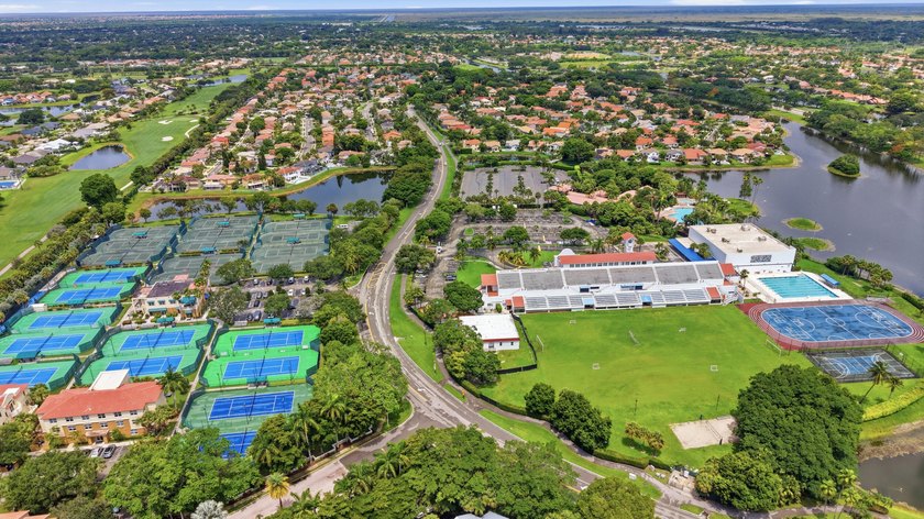 BOCA! AAA+ Schools. Super Low HOA! PRIVATE Backyard! AMAZING - photo 44