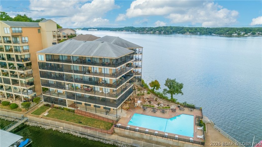 This top-floor 2BR/2BA unit offers privacy, thoughtful upgrades - photo 5