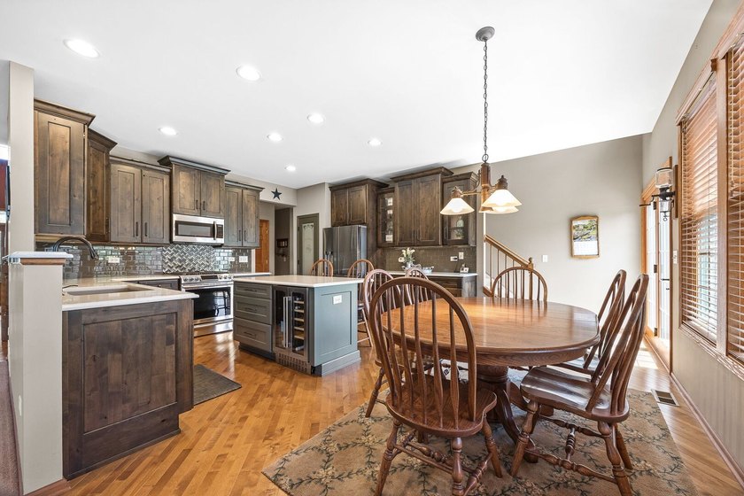 Located in acclaimed Naperville School District 204 and served - photo 10