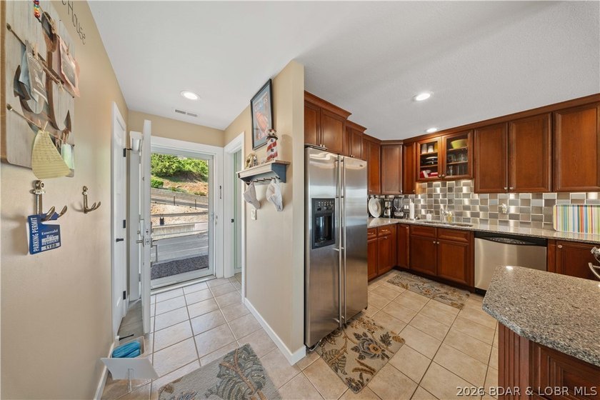 Move right in and start enjoying the lake! This turn-key - photo 10