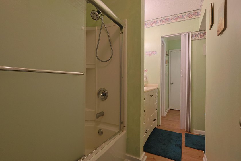 Fully furnished and rental-ready! This 2 bed, 2 bath unit - photo 18