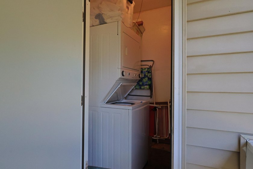 Fully furnished and rental-ready! This 2 bed, 2 bath unit - photo 25
