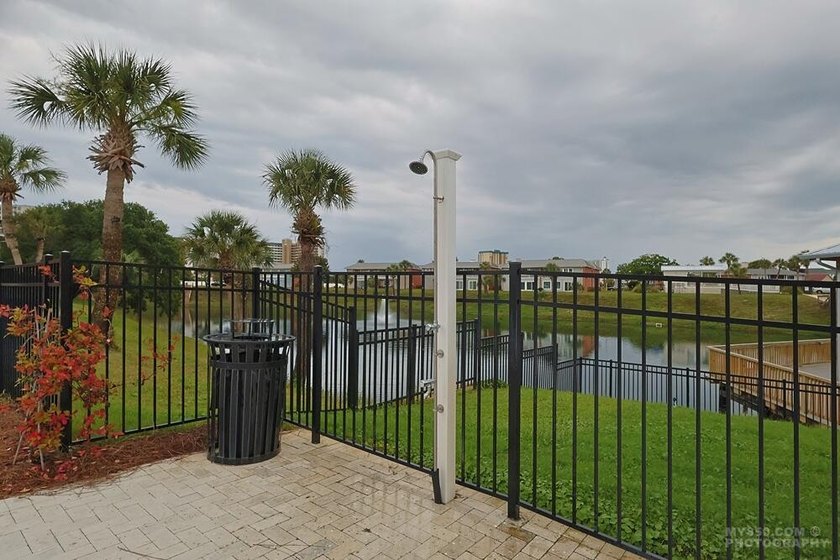 Fully furnished and rental-ready! This 2 bed, 2 bath unit - photo 38