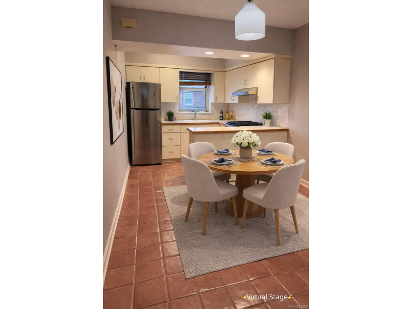 Bright and well-maintained one-bedroom garden co-op in the heart - photo 4