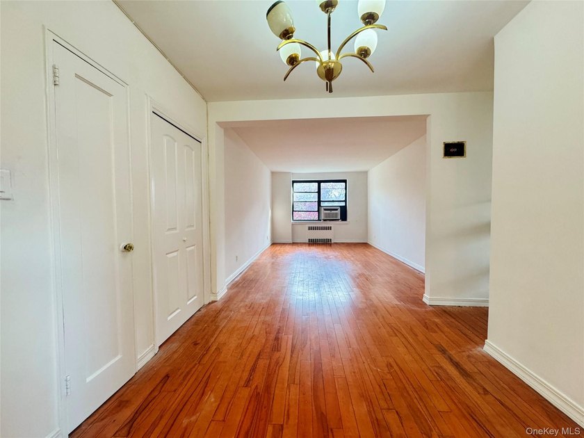 Welcome to a Spacious and well-maintained two-bedroom co-op - photo 5