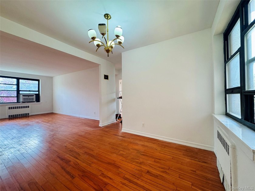 Welcome to a Spacious and well-maintained two-bedroom co-op - photo 9