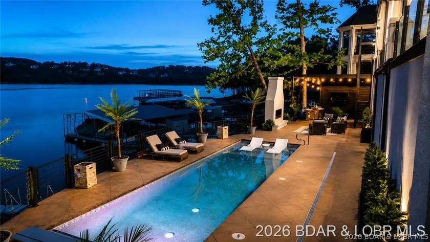 THIS is what luxury new construction at Lake of the Ozarks - photo 2