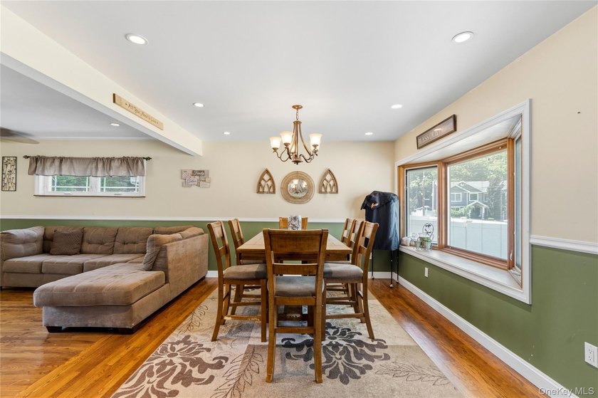Welcome to 116 Spruce Street in the heart of Massapequa Park - photo 11