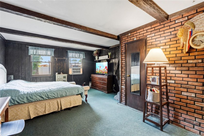 Welcome to 116 Spruce Street in the heart of Massapequa Park - photo 19