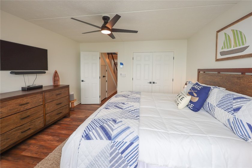 Experience luxury lakefront living in this stunning waterfront - photo 23