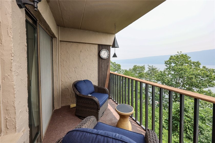 Experience luxury lakefront living in this stunning waterfront - photo 26