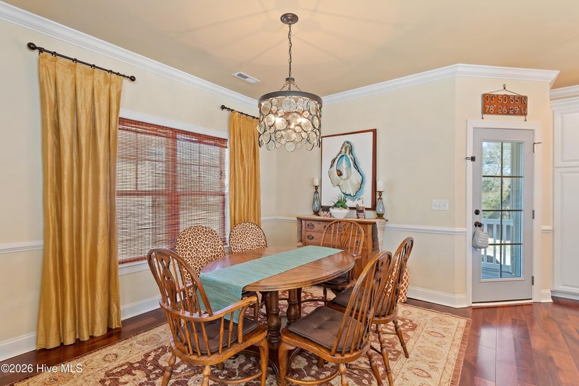 Absolute gem in Parker's Pointe. If you have been looking for a - photo 34