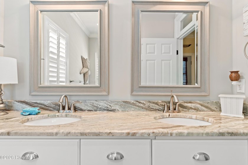 Absolute gem in Parker's Pointe. If you have been looking for a - photo 52