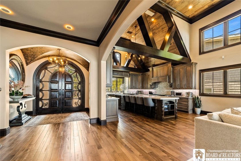 Luxury Lakefront Living! Experience breathtaking Lake Erie views - photo 11