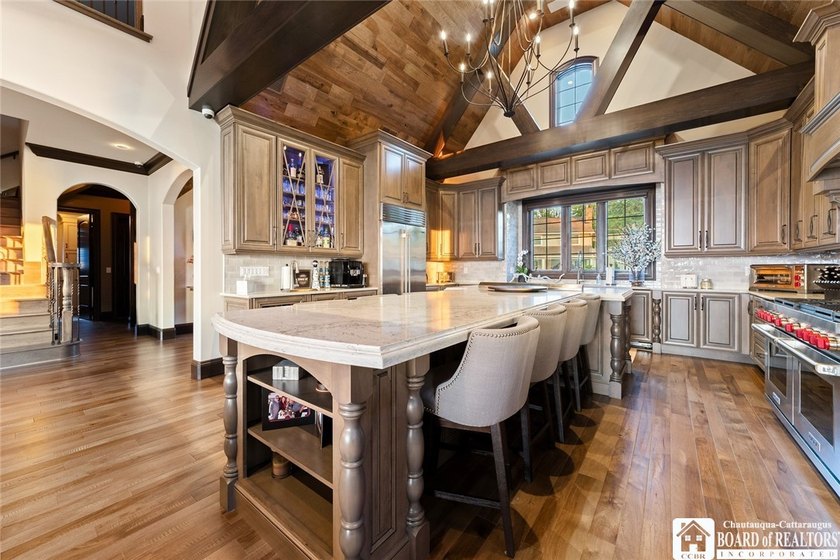 Luxury Lakefront Living! Experience breathtaking Lake Erie views - photo 13