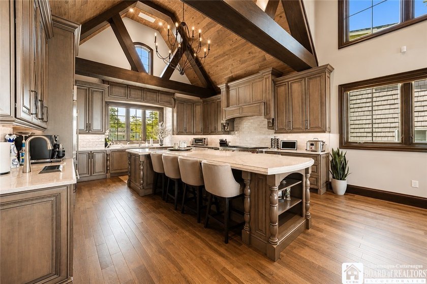 Luxury Lakefront Living! Experience breathtaking Lake Erie views - photo 17