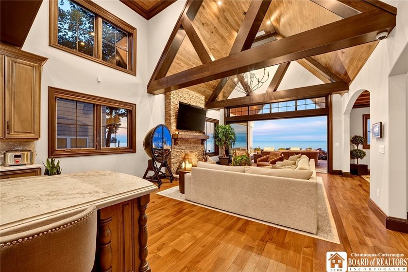 Luxury Lakefront Living! Experience breathtaking Lake Erie views - photo 23