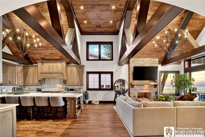 Luxury Lakefront Living! Experience breathtaking Lake Erie views - photo 25