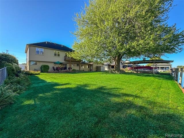 Welcome to the waterfront lifestyle in The Colony! Enjoy - photo 32