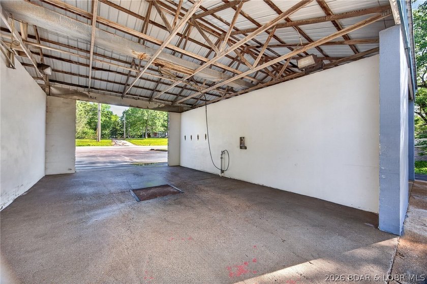 Excellent opportunity to own a well-established - photo 8