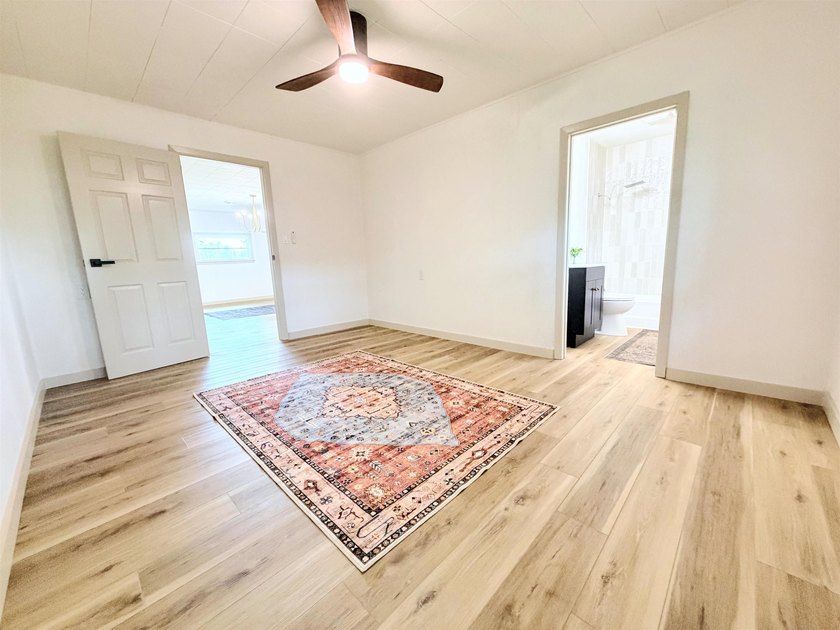 Completely updated sprawling 4 bedroom 2 bath ranch in the - photo 17