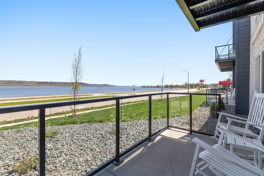 Whether you're looking for an investment property, weekend - photo 2