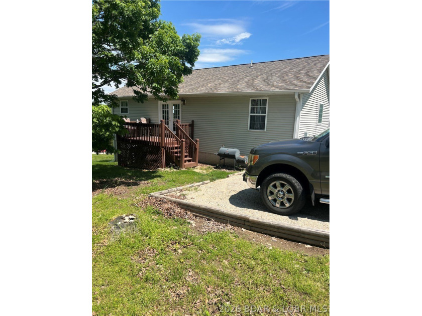 Sellers have priced home below appraised value! Home does need a - photo 2