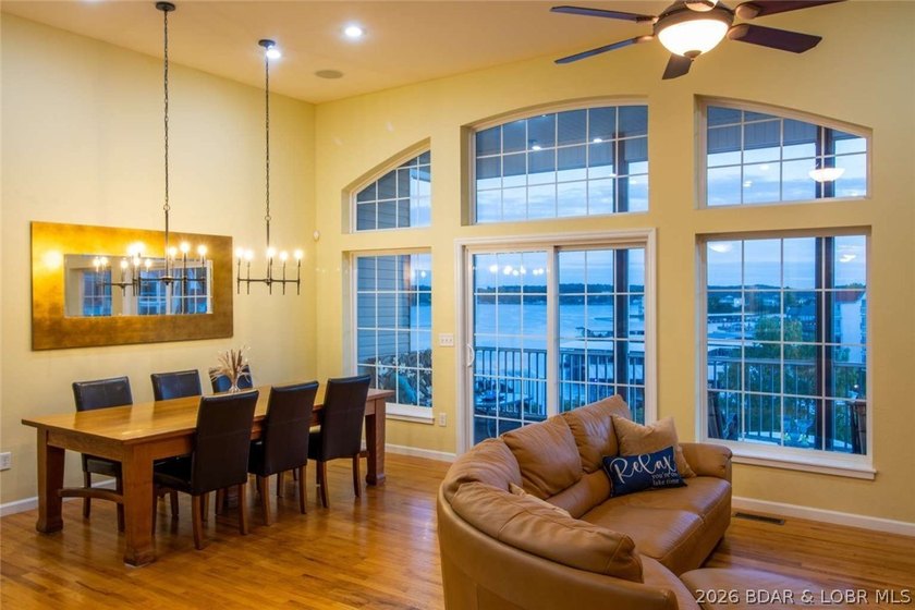 Upscale waterfont villa with room for everyone can now be yours! - photo 2