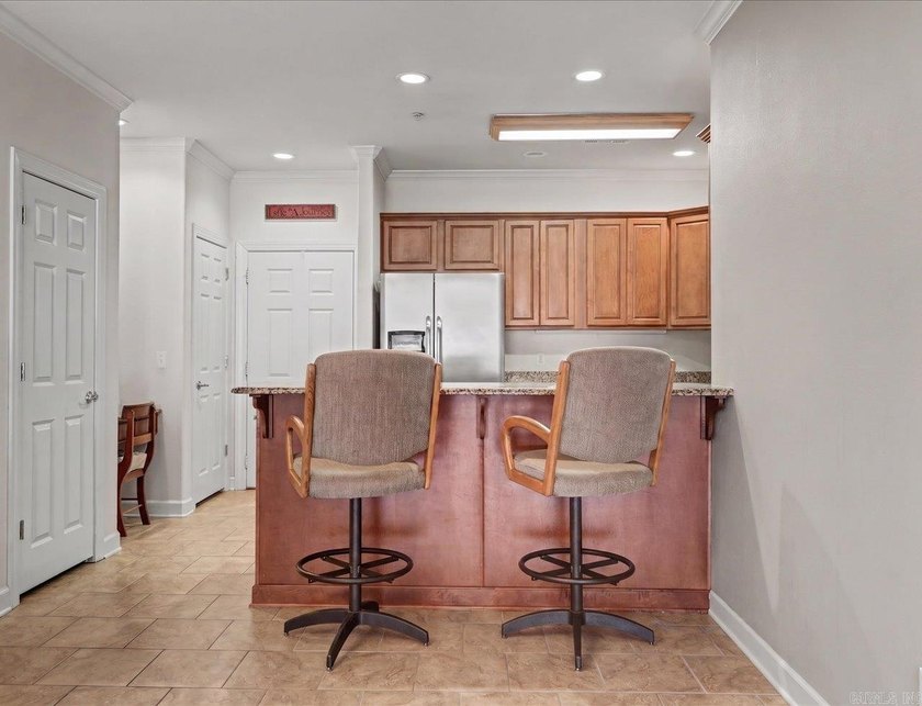 Enjoy Lake Hamilton living in this furnished 2-bedroom, 2-bath - photo 20