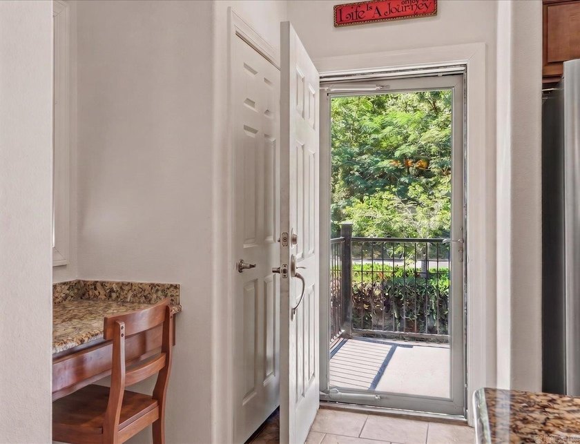 Enjoy Lake Hamilton living in this furnished 2-bedroom, 2-bath - photo 30