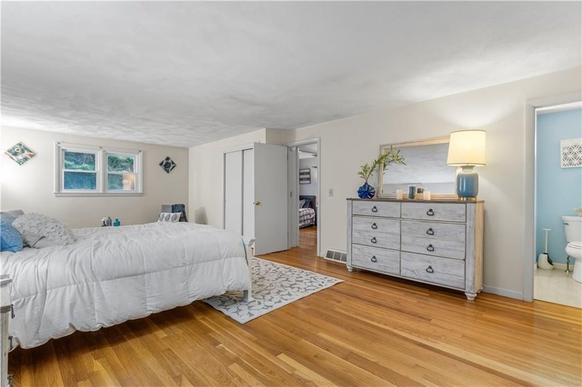 Welcome home! Delightful three bedroom, three bath home in super - photo 25