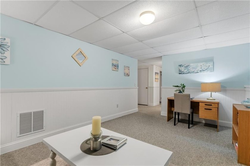 Welcome home! Delightful three bedroom, three bath home in super - photo 36