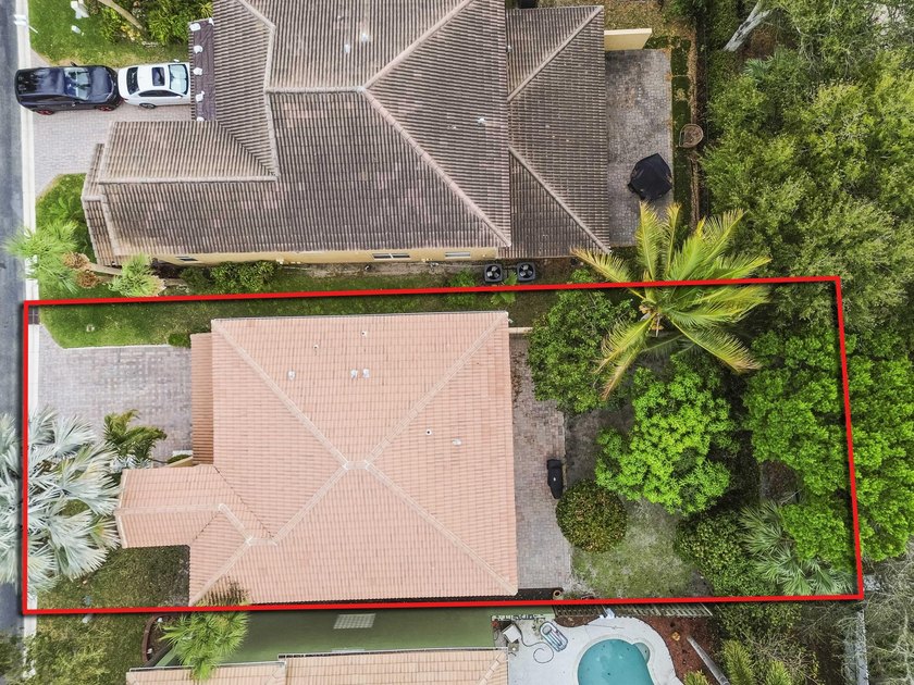 Welcome to CocoPlum, a desirable gated community offering - photo 35