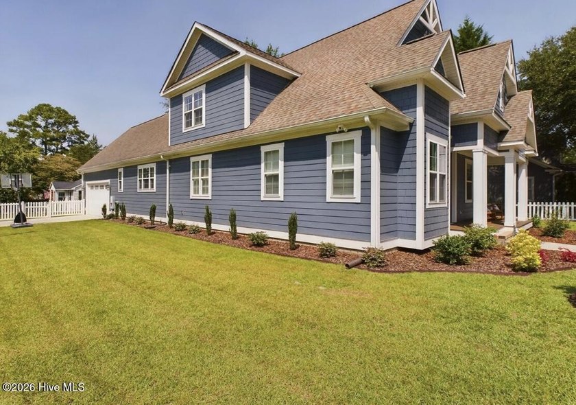 Location, location, location! This beautifully appointed - photo 2