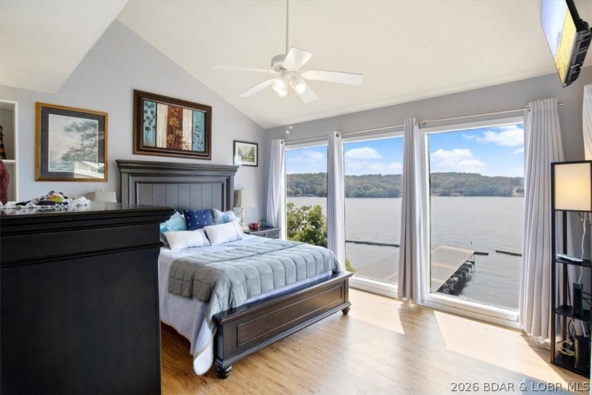 Incredible views and a 14x36 boat slip! Top-floor 3BR/2BA condo - photo 10