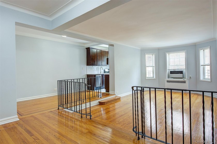 FOREST HILLS SOUTH Very sunny &amp; spacious, 1 Bedroom / 1 Bathroom - photo 20