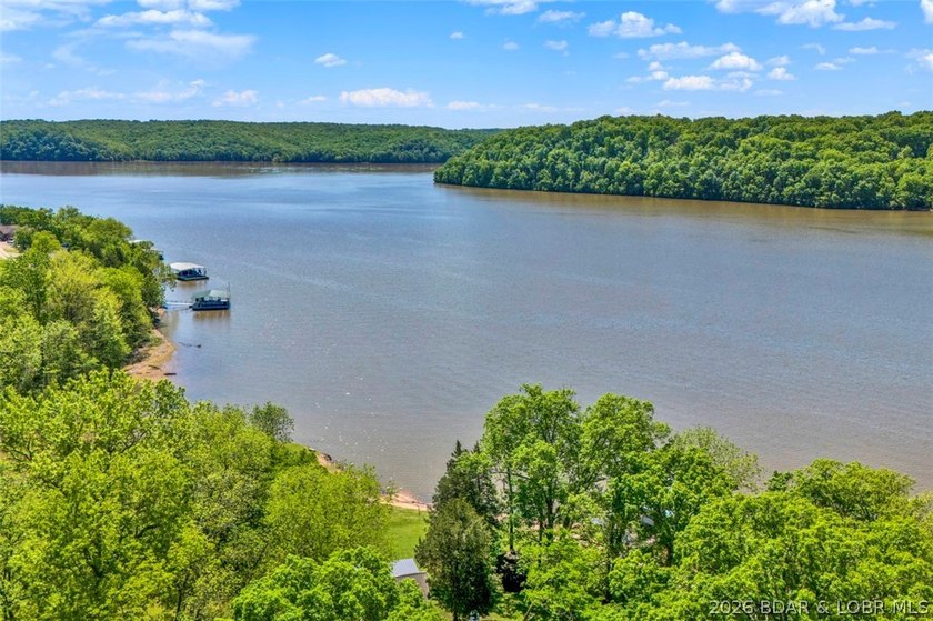 This beautiful parcel of land in Stover, Missouri offers a rare - photo 3